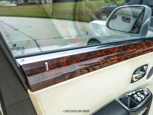 Used 2015 Rolls-Royce Ghost image 33