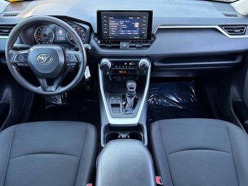Used 2021 Toyota RAV4 LE w/ Carpet Mat Package (TMS) image 15