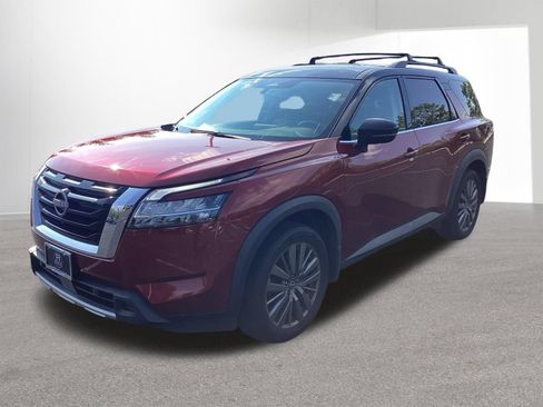 Used 2023 Nissan Pathfinder SL w/ SL Premium Package AWD/4WD image 14