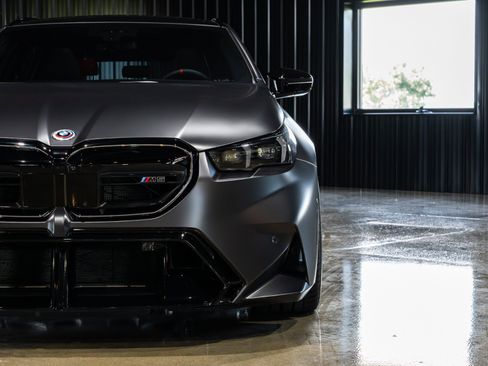 Used 2025 BMW M5 Touring AWD/4WD image 35