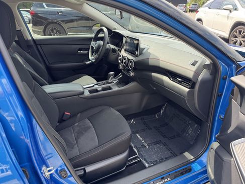 Used 2025 Nissan Sentra SR w/ Midnight Edition FWD image 16