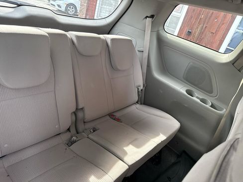 Used 2021 Kia Sedona LX FWD image 13
