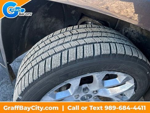 Used 2017 Cadillac Escalade ESV Luxury image 28