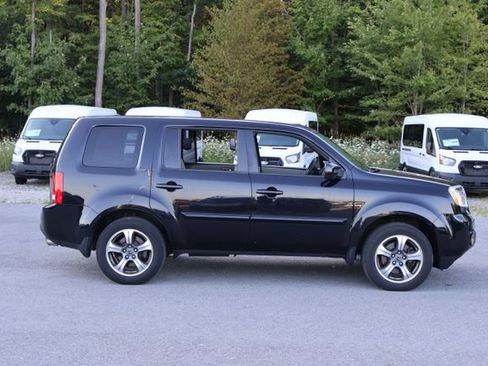 Used 2015 Honda Pilot SE image 9