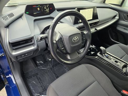Used 2024 Toyota Prius LE image 19
