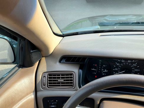 Used 2000 Toyota Camry LE FWD image 15