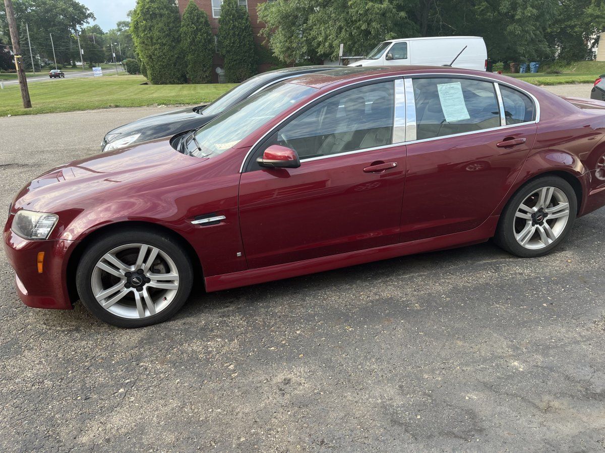 Used 2009 Pontiac G8 w/ Premium Package RWD image 6