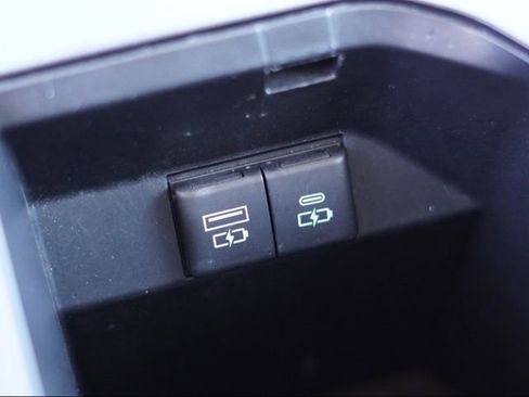 Used 2021 Toyota Camry TRD w/ TRD Package w/JBL Audio image 32