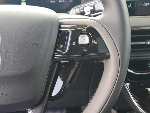 New 2026 Lincoln Corsair Premiere image 18