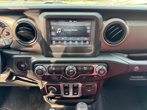 Used 2022 Jeep Wrangler Sport S image 24