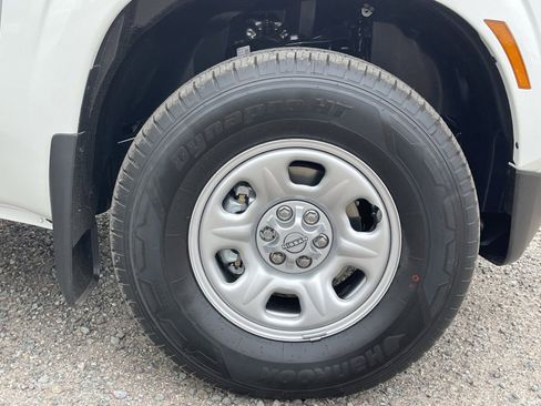 New 2026 Nissan Frontier S w/ Tow Package image 10