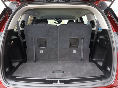 Used 2023 Jeep Grand Cherokee L Laredo image 10