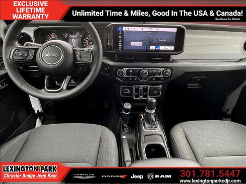 Used 2025 Jeep Wrangler Unlimited Sport AWD/4WD image 7