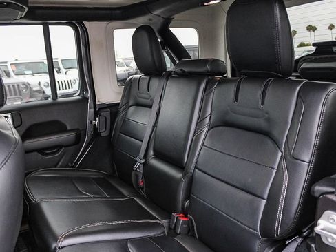 Used 2023 Jeep Wrangler Unlimited Sahara AWD/4WD image 19