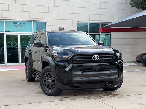 Used 2025 Toyota 4Runner SR5 AWD/4WD image 2
