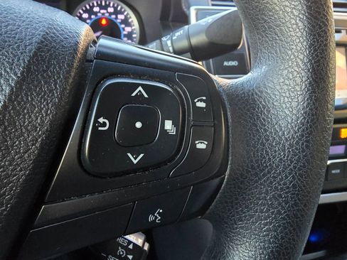 Used 2015 Toyota Camry LE image 20