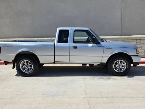 Used 2011 Ford Ranger XLT AWD/4WD image 2