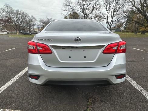 Used 2019 Nissan Sentra S image 3