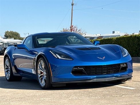 Used 2015 Chevrolet Corvette Z06 w/ 3LZ Preferred Equipment Group image 2