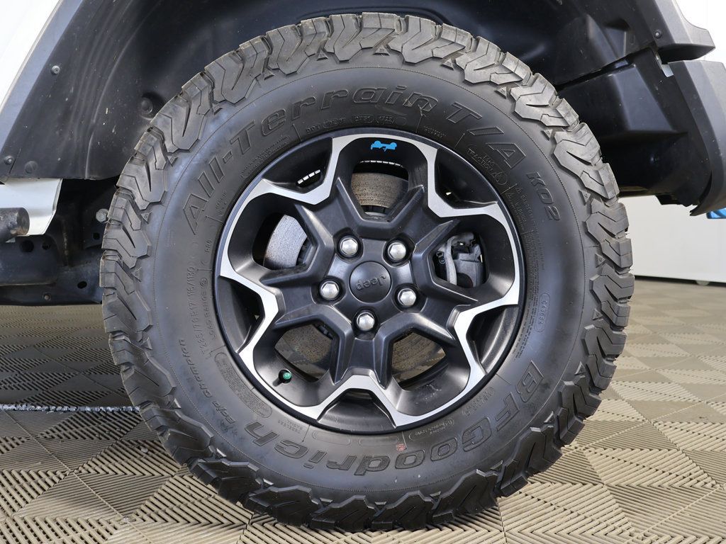 Used 2022 Jeep Wrangler Unlimited Rubicon 4xe w/ Cold Weather Group AWD/4WD image 17