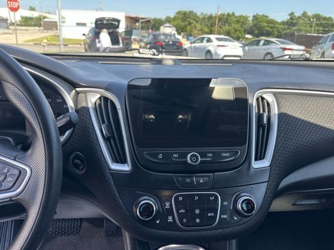 Used 2023 Chevrolet Malibu LT FWD image 20