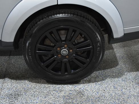 Used 2010 Land Rover LR4 HSE image 16