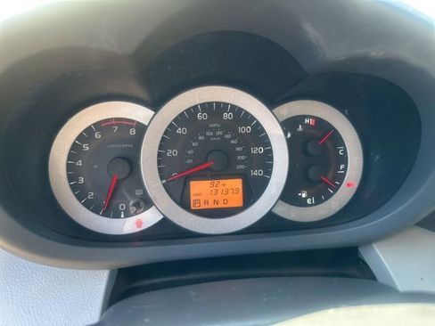 Used 2012 Toyota RAV4 4WD w/ Value Pkg image 2