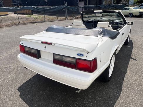 Used 1993 Ford Mustang LX RWD image 7