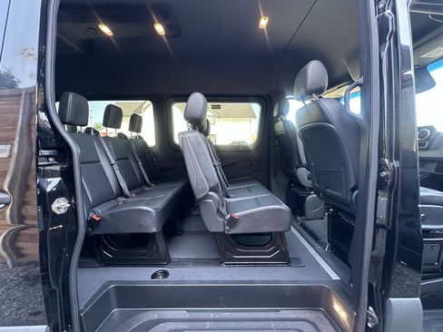 Used 2019 Mercedes-Benz Sprinter 2500 image 5
