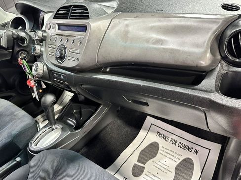 Used 2010 Honda Fit Sport image 35