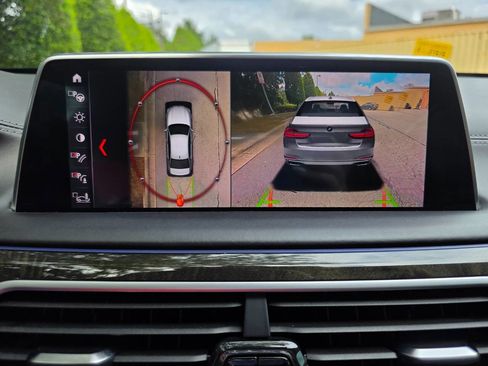 Used 2019 BMW 750i xDrive w/ Executive Package image 34