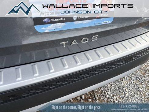 New 2026 Volkswagen Taos SE image 6