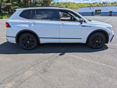 Used 2022 Volkswagen Tiguan SE R-Line AWD/4WD image 4