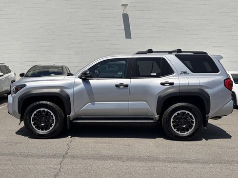 Certified 2025 Toyota 4Runner 4WD image 2