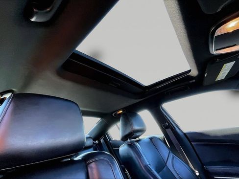 Used 2019 Dodge Charger SXT w/ Leather Interior Group image 22