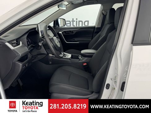 Certified 2025 Toyota RAV4 LE FWD image 16
