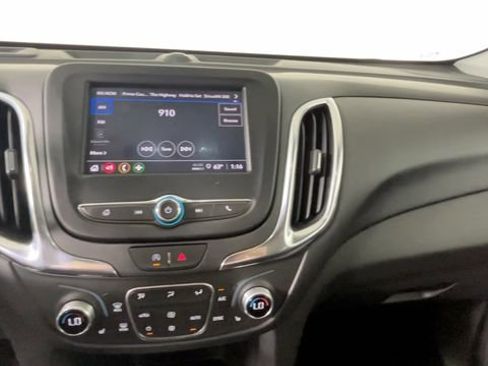 Used 2024 Chevrolet Equinox LT FWD image 31