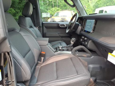 New 2026 Ford Bronco Badlands AWD/4WD image 9