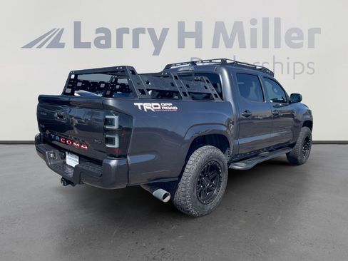 Used 2020 Toyota Tacoma SR AWD/4WD image 5