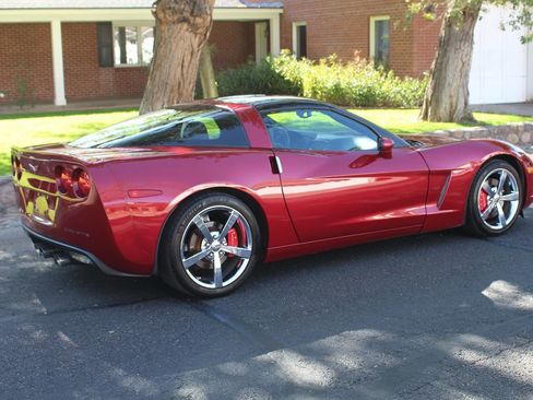 Used 2010 Chevrolet Corvette w/1LT w/ Roof Package image 44