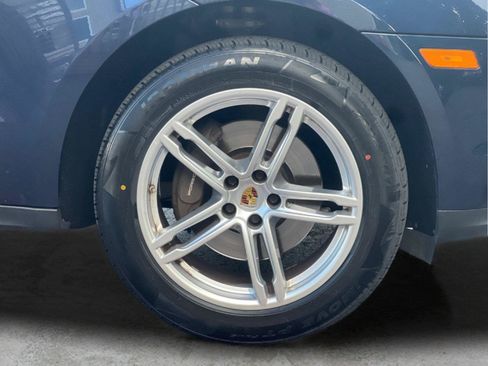 Used 2019 Porsche Macan AWD/4WD image 27