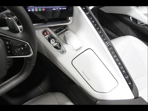 Used 2020 Chevrolet Corvette Stingray Preferred Conv w/ 2LT Preferred Equipment Group RWD image 18
