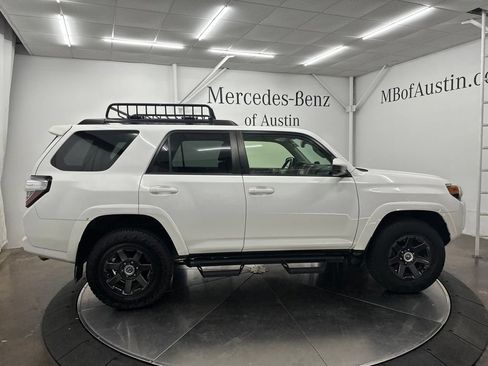 Used 2022 Toyota 4Runner Trail Special Edition AWD/4WD image 8