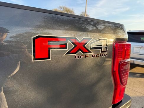 Used 2020 Ford F350 Platinum w/ FX4 Off-Road Package image 9