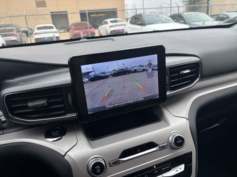 Used 2024 Ford Explorer XLT w/ Equipment Group 202A image 18