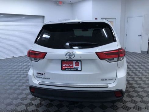 Certified 2017 Toyota Highlander XLE image 13