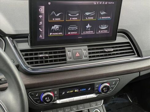 Used 2021 Audi Q5 Prestige image 15