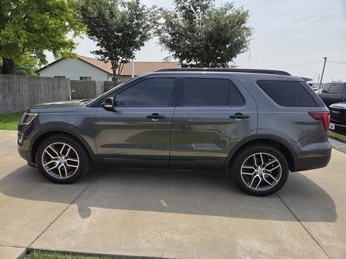 Used 2017 Ford Explorer Sport AWD/4WD image 6