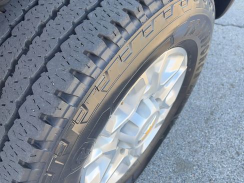 Used 2023 Chevrolet Silverado 2500 LT w/ Convenience Package image 11