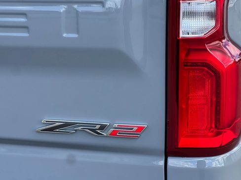 Used 2025 Chevrolet Silverado 1500 ZR2 w/ Technology Package AWD/4WD image 23